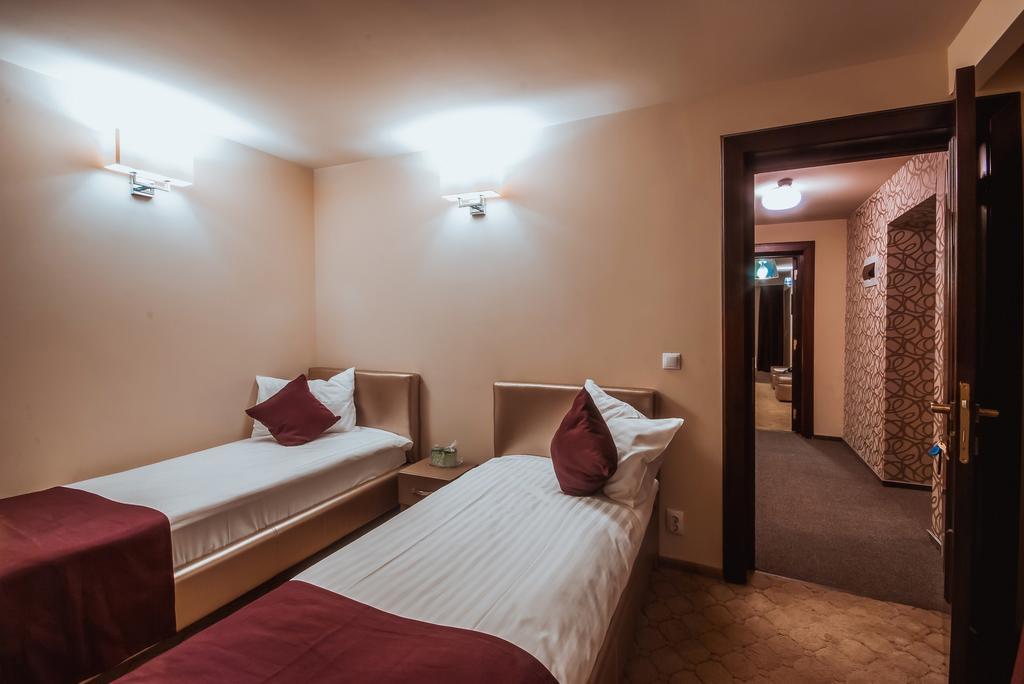 Pietrele Lui Solomon Hotel Brasov Exterior photo